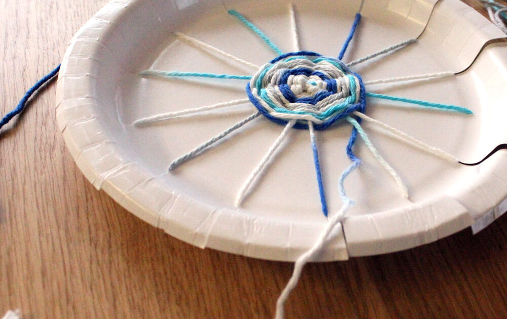 Paper Plate Weaving - Downtown | Children's Museum of Richmond